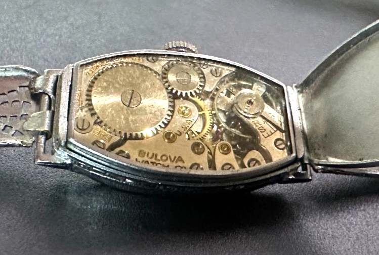 Antique Bulova Ladies Art Deco Manual Wind Wristwatch 1920s