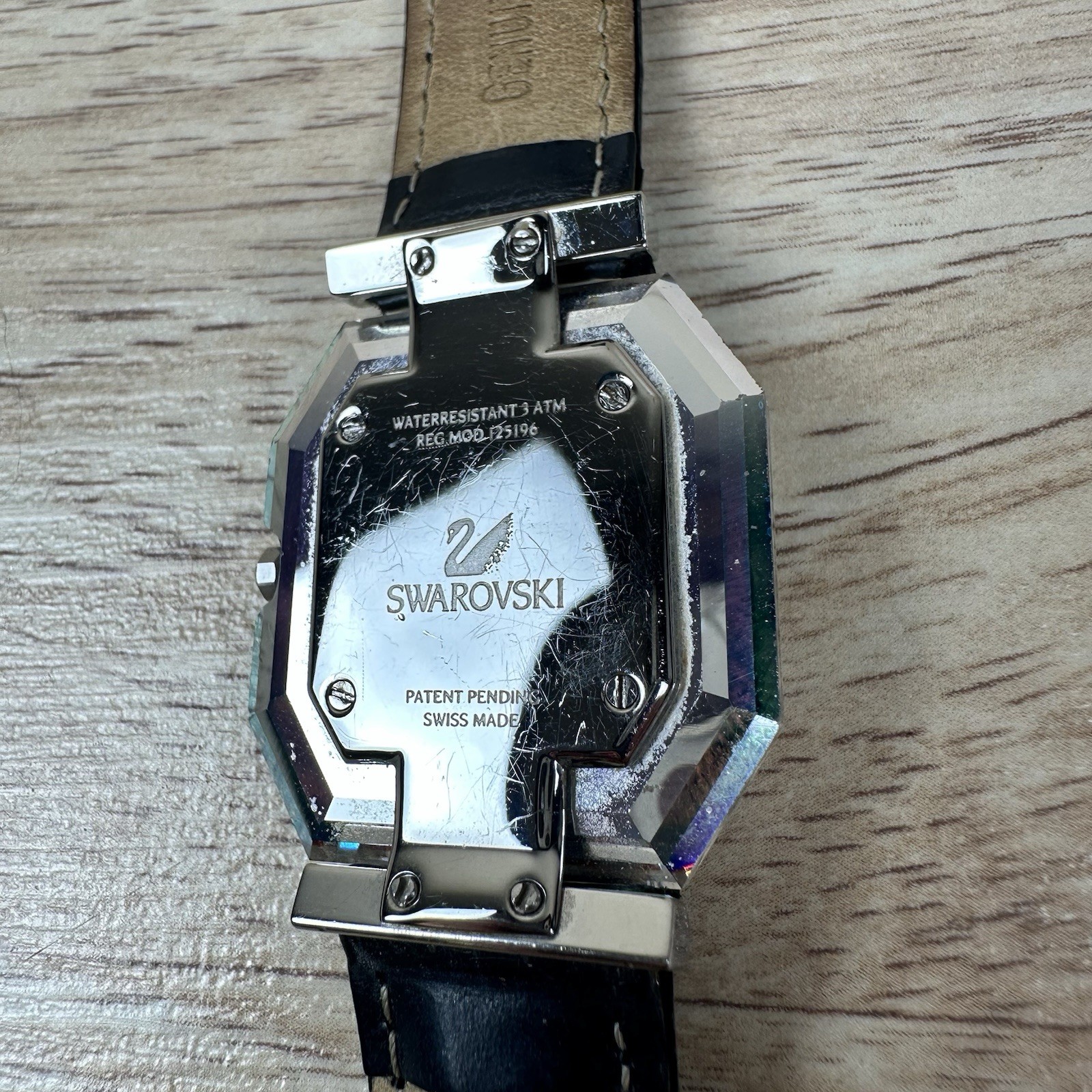 Swarovski Crystal Ladies Watch 125196 3ATM 30m Silver Dial