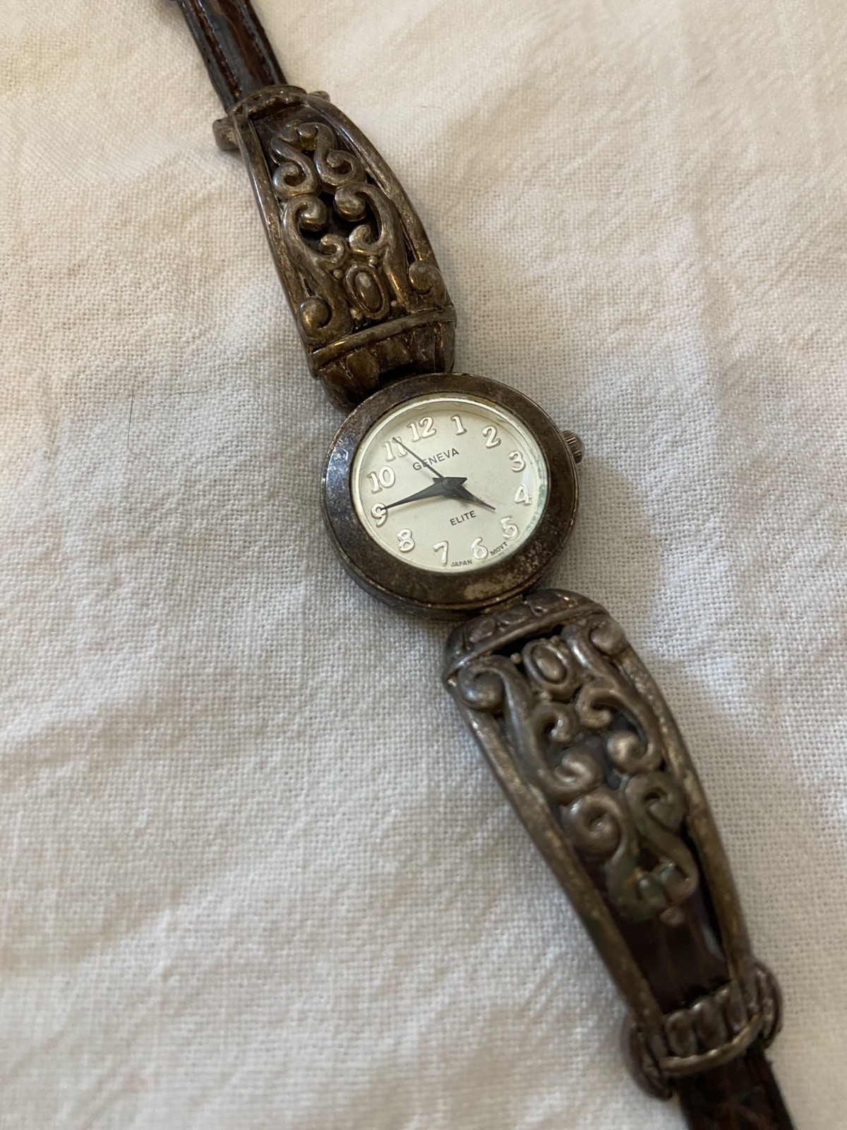 Geneva Elite Wrist Watch & Silver Toned Scrolled Metal & Leather Band Vintage