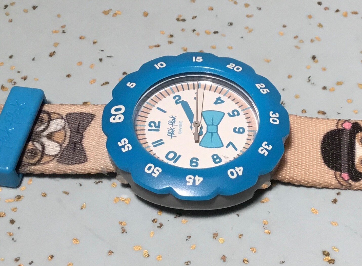 FLIK FLAK CHAPEAU MELON BULLDOG w/BOWLER HAT ANALOG CHILD’S WATCH NO BOX