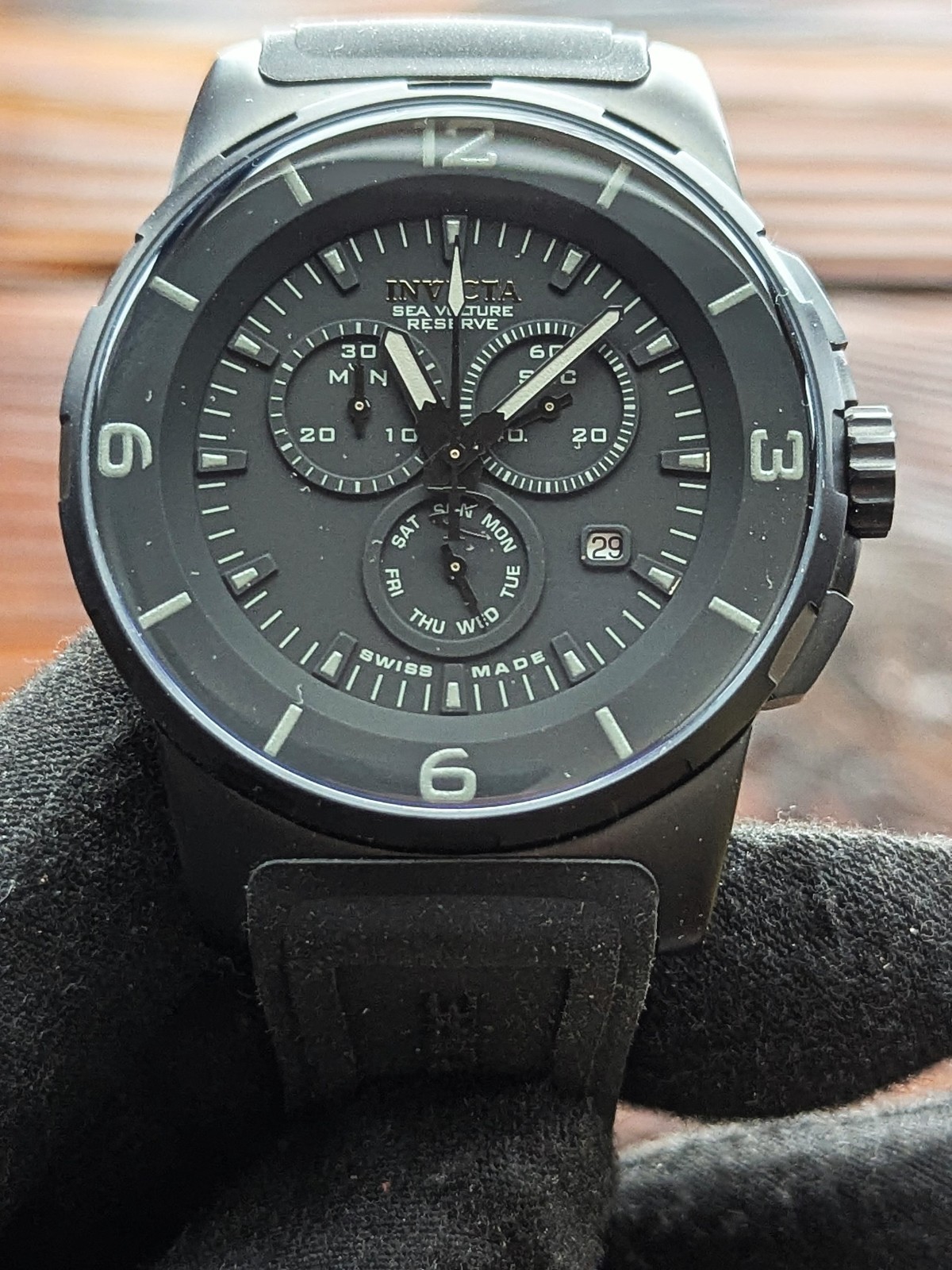 Rare Invicta UNWORN Swiss Made Sea Vulture Chrono AR Coating Phantom All Black