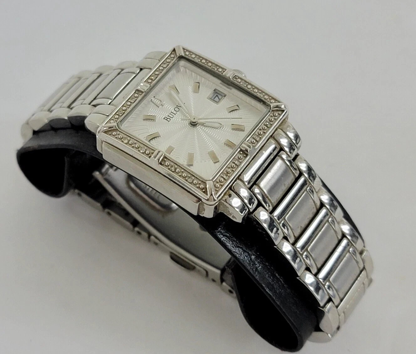 Bulova 96R143 Silver Tone Date 16 Diamonds Stainless Women’s Watch (NEW BATTERY)