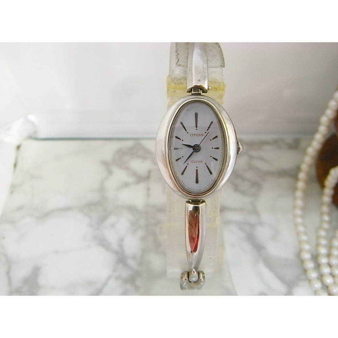 CITIZEN CLETIA Oval Ladies Watch