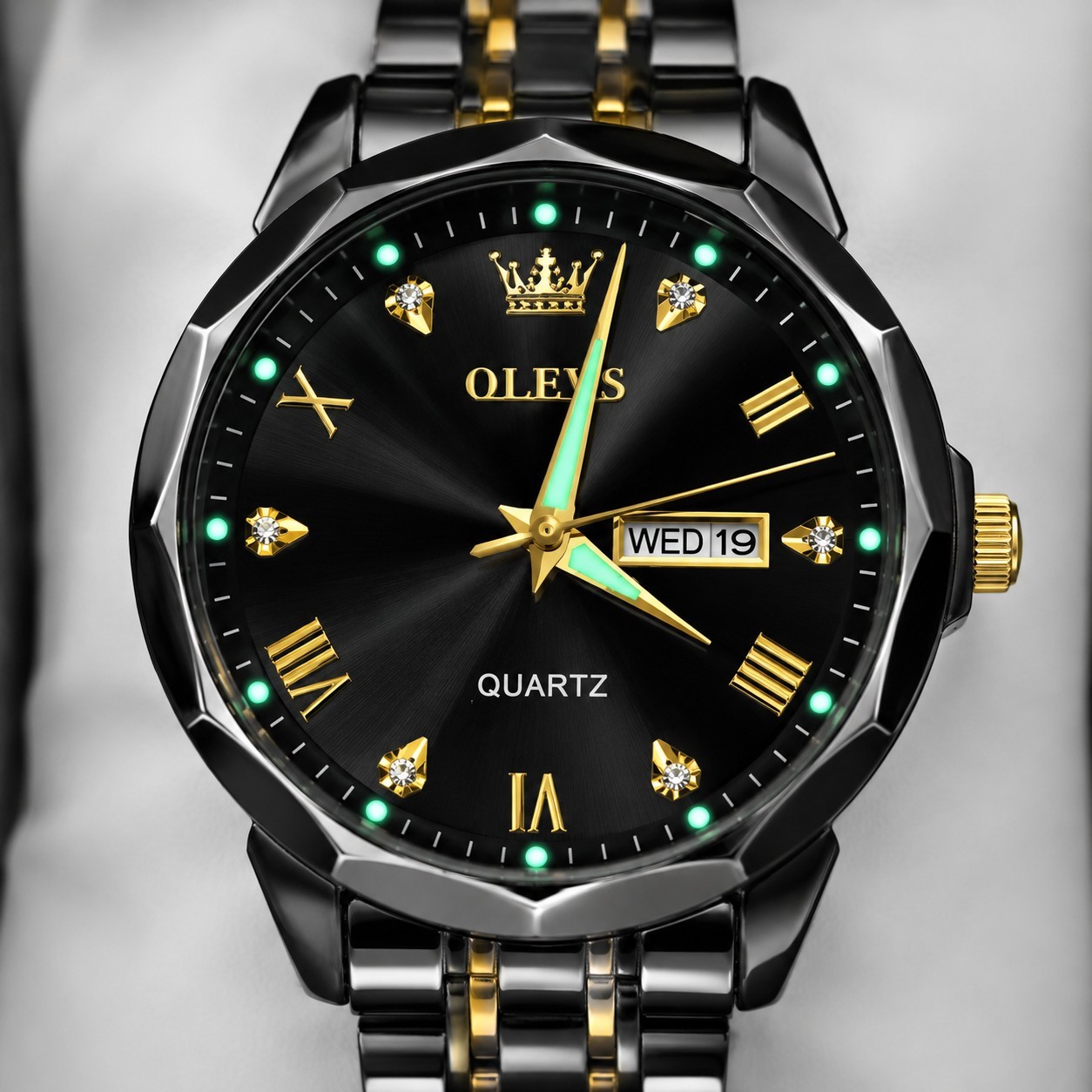 OLEVS 9931 Men’s Quartz Watch Black Dial Two-Tone Stainless Steel Day Date