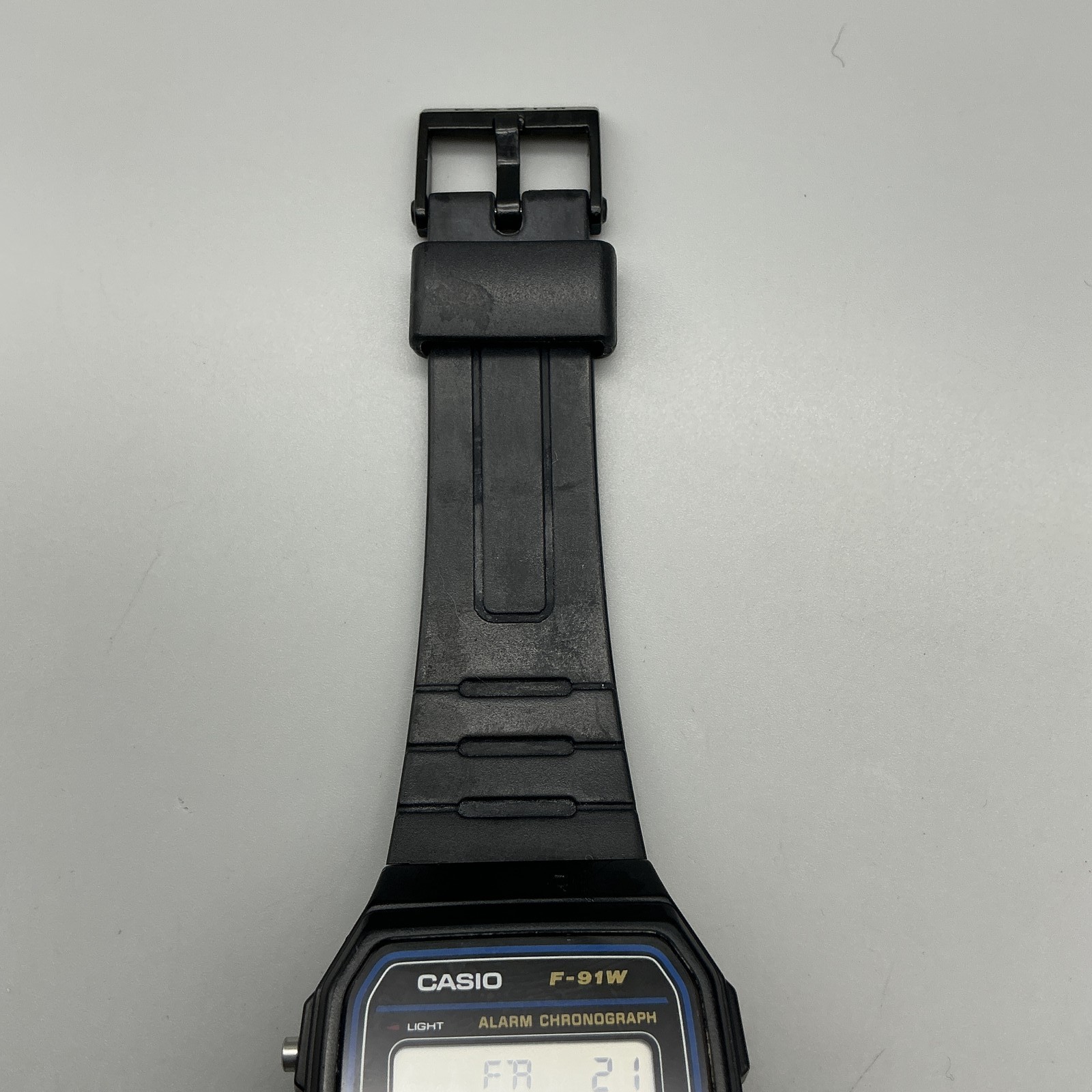 Casio Mens Watch 35mm Black Illuminator Alarm Chrono 593 F-91W New Battery