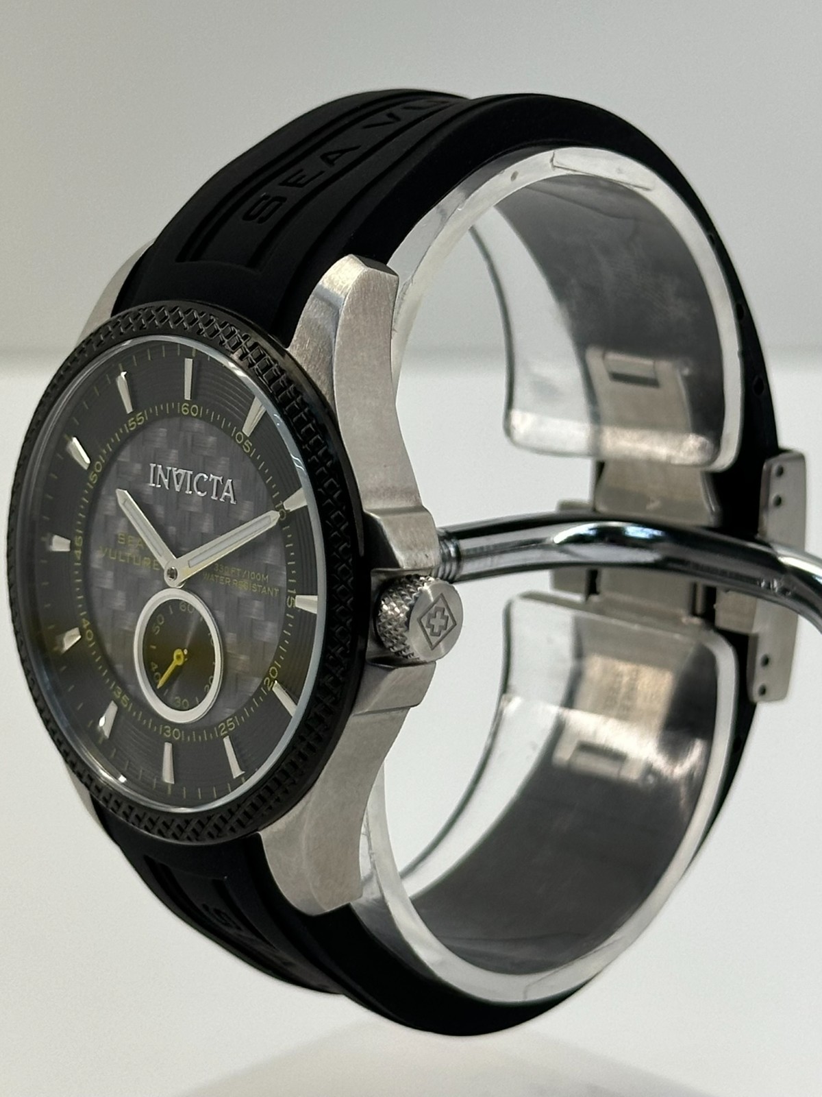 INVICTA 40MM SEA VULTURE QUARTZ STRAP WATCH MODEL NO. 35030 #223