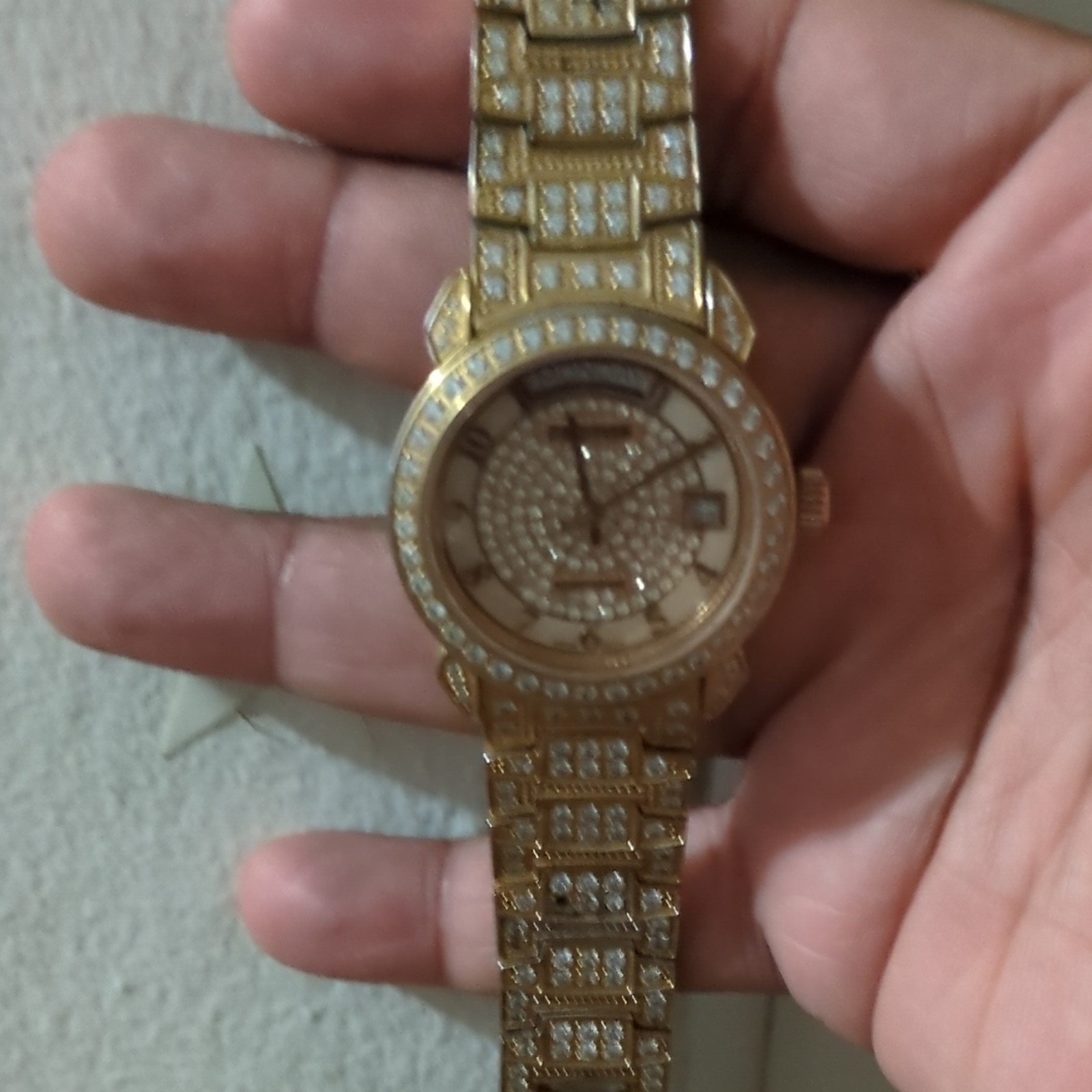 Women’s Gold-Tone Analog Bracelet Watch Gem-Set Bezel Arabic Numerals