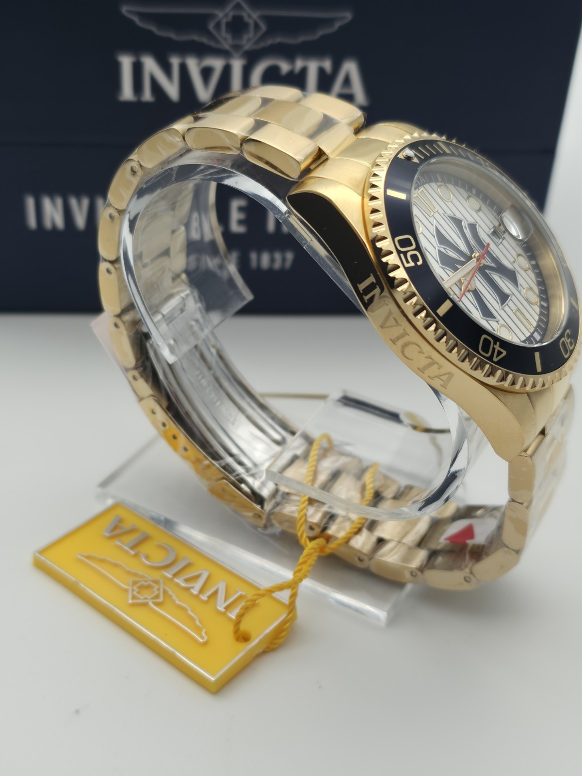 Invicta MLB New York NY Yankees Men’s 43mm Gold Stainless Quartz Watch 49858