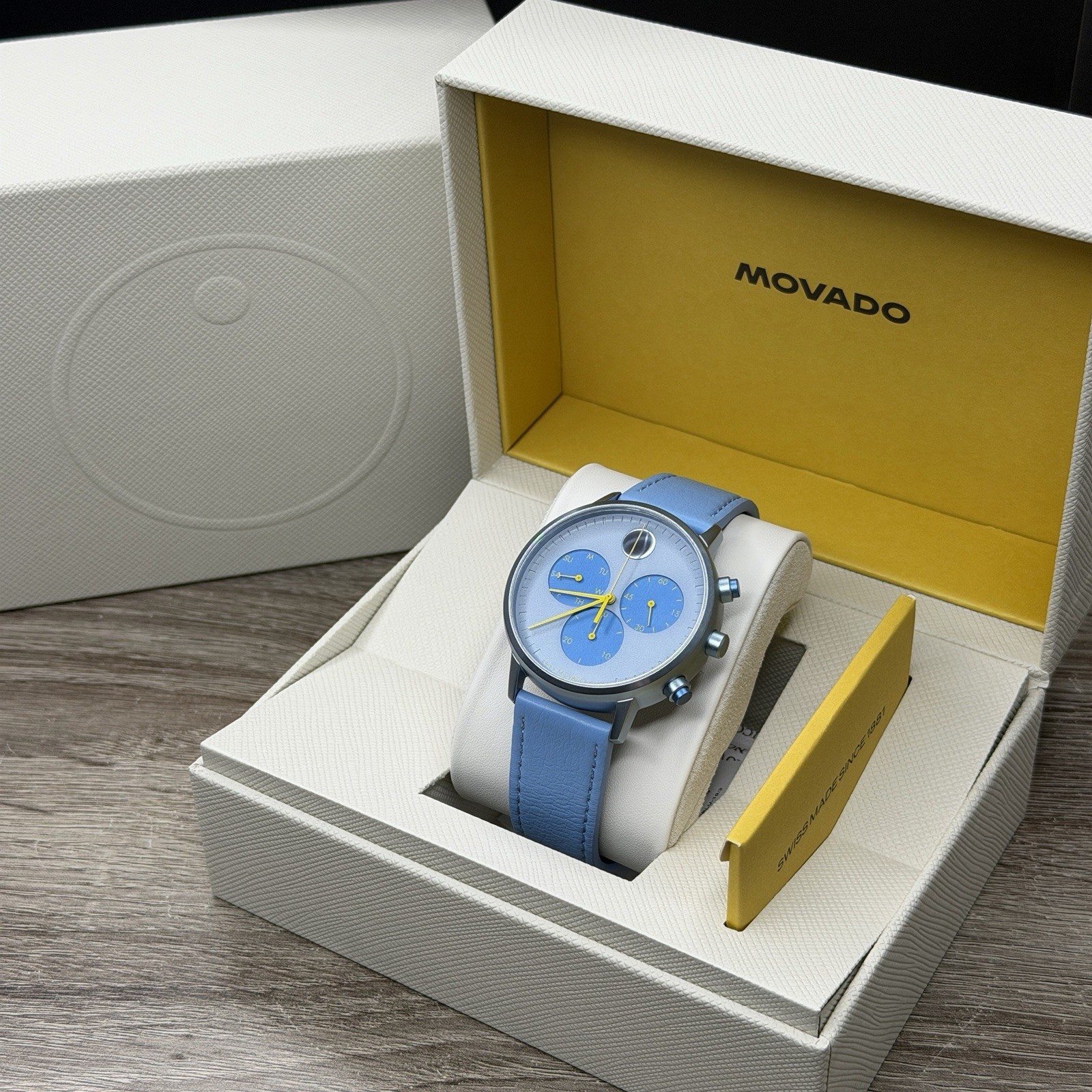 NEW✅SWISS✅ Movado FACE Blue Dial Blue Leather Chrono Aluminum Men Watch 3640149