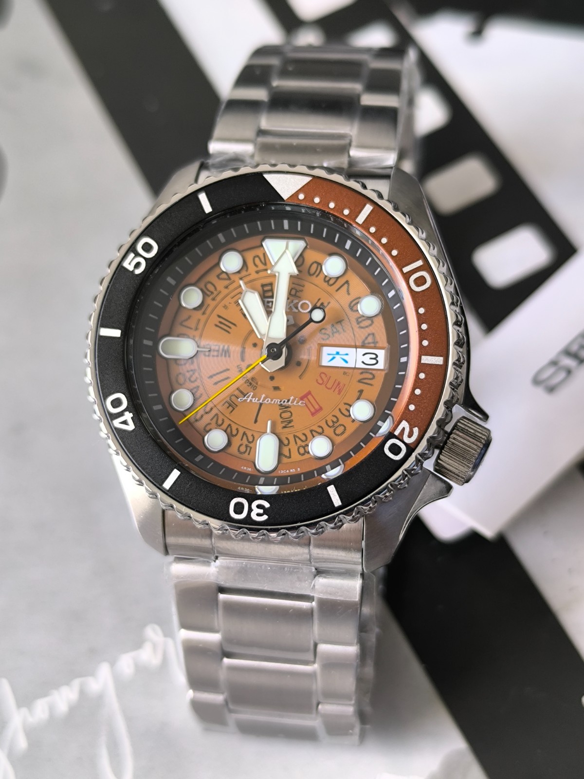 Seiko 5 Sports Asia SRPJ47K1 TIME SONAR Orange (w/box*) Priority Mail!