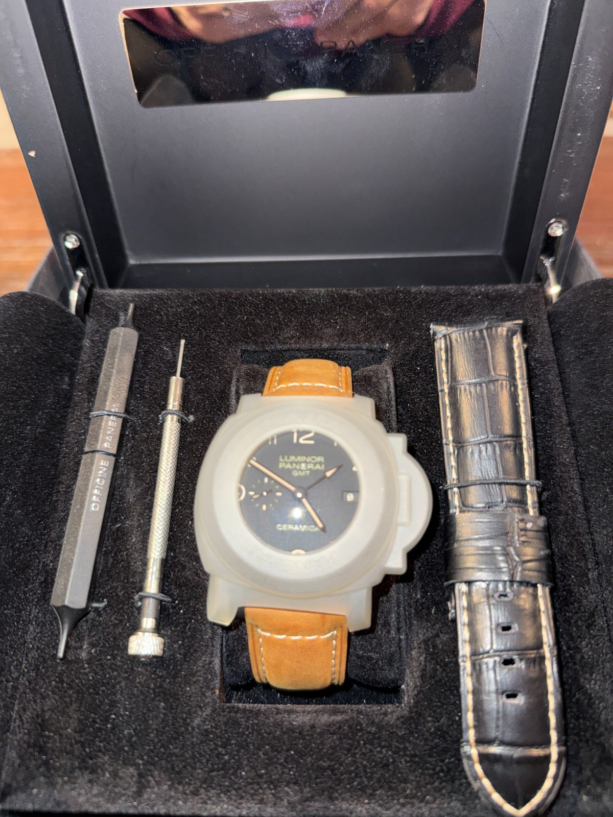 Panerai Luminor Ceramica GMT Men’s Black Watch – PAM00441 0441,441