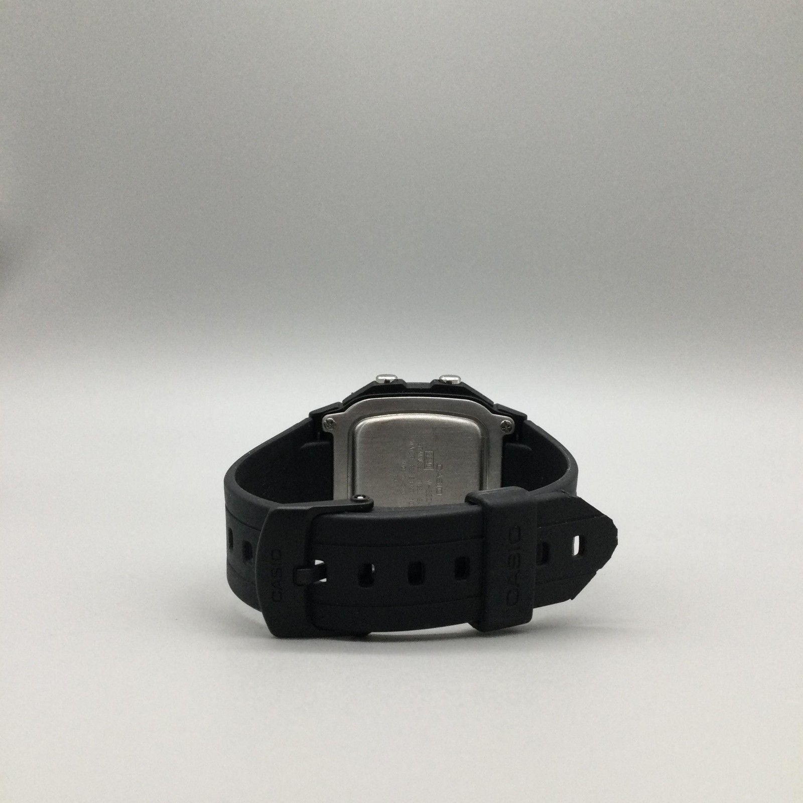 Casio 3240 W-800H Mens Watch 37mm Black Digital Day Date 100M Day Date