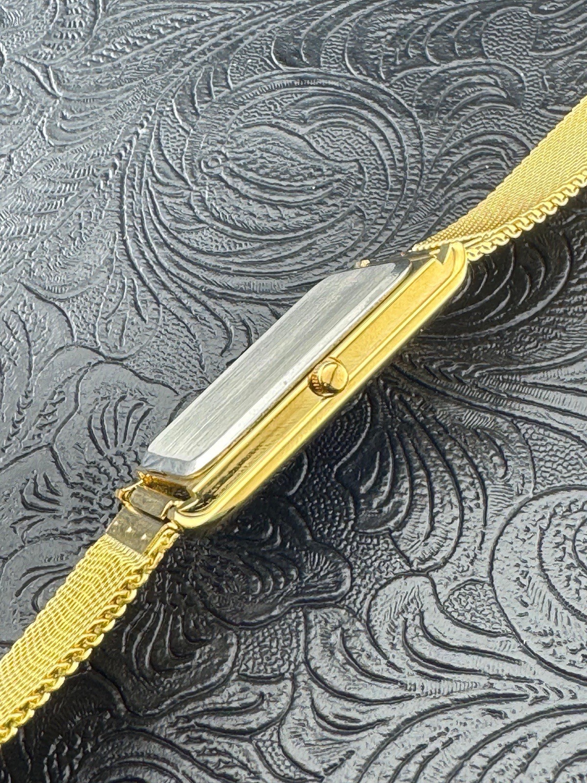 GOLD GREEN Vintage Seiko Slim Quartz Men’s Wrist Watch