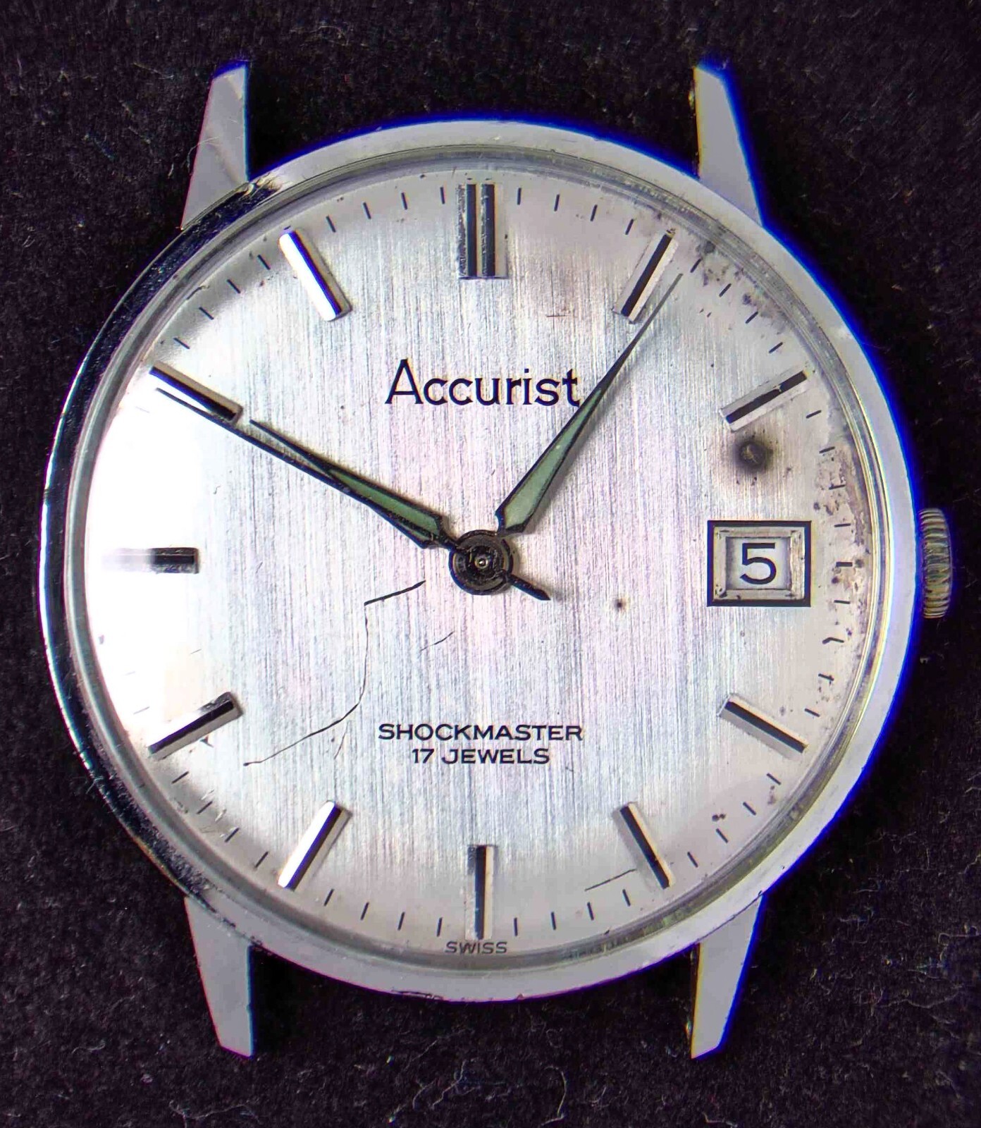 Accurist Men’s Manual-Wind FHF Vintage Swiss Watch — Running