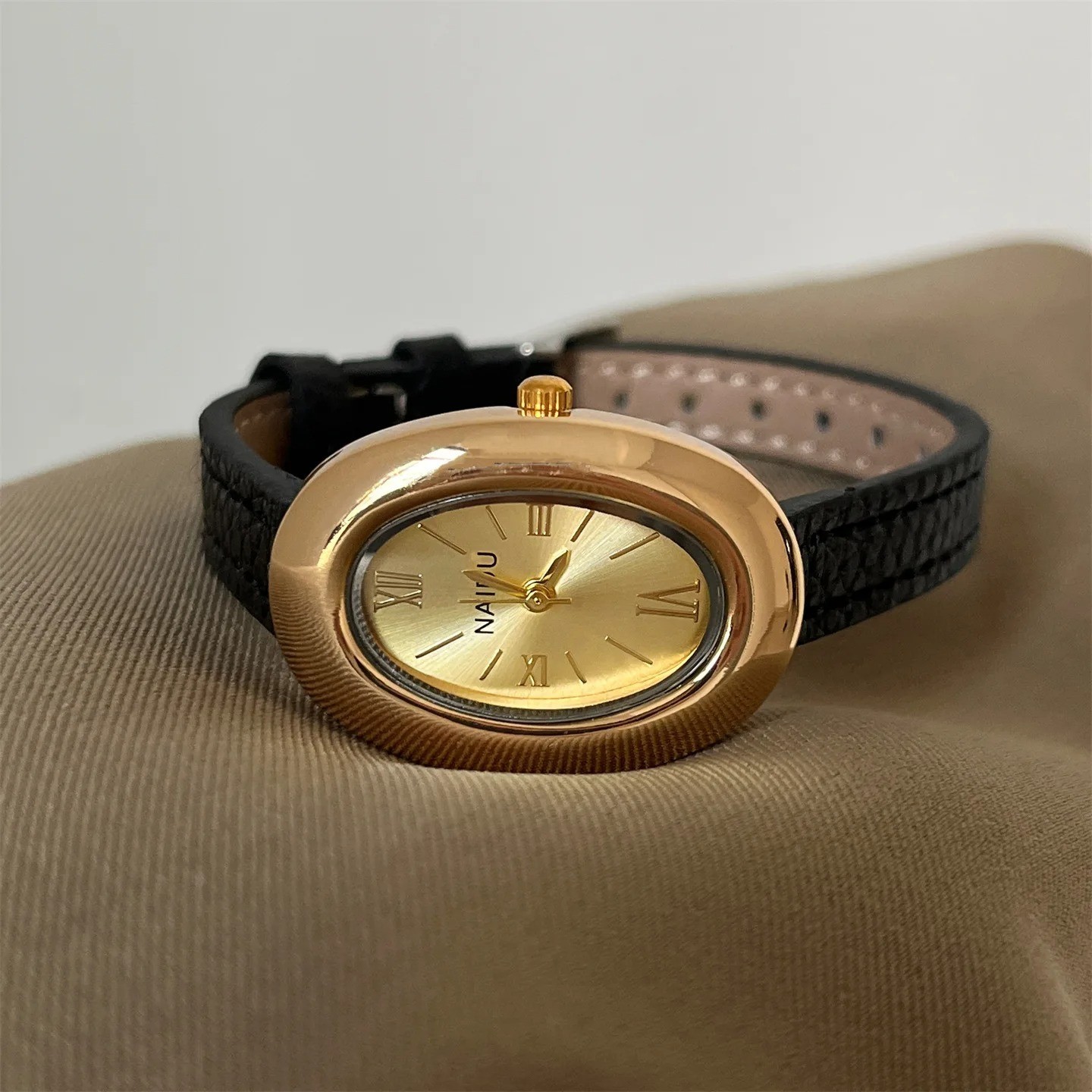 2025 New Oval Beautiful Ladies Watches with Stainless Steel Strap for Girl