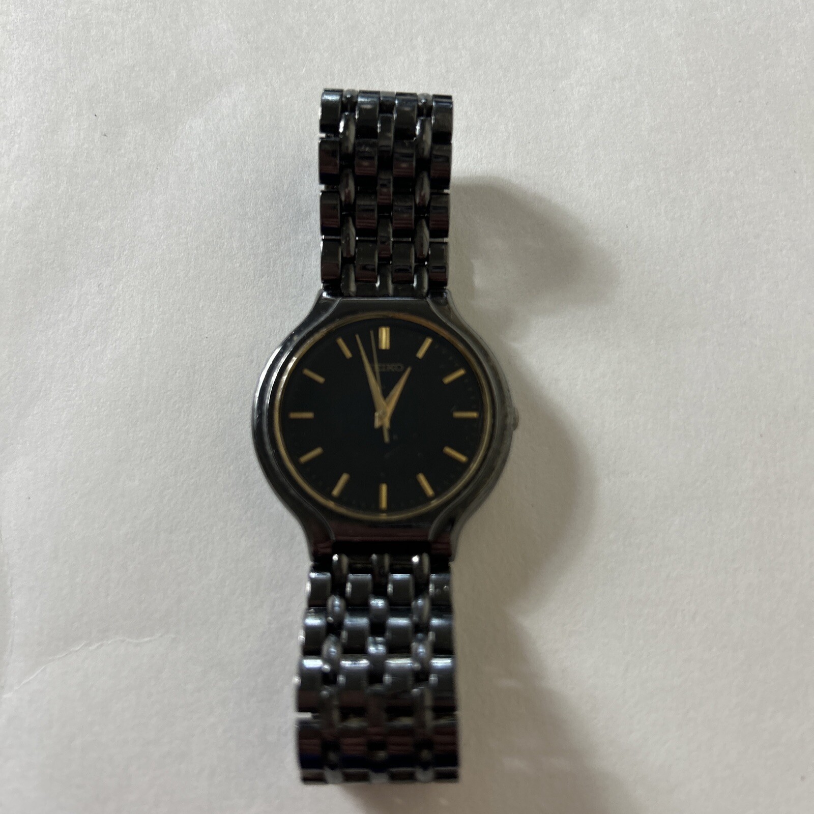 Vintage Men’s Seiko V701-1K20 Black Tone Quartz Watch – New Battery