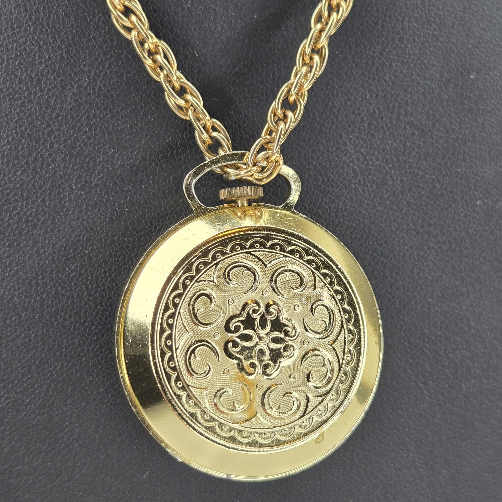 Vtg Swiss Made Anti-magnetic Wind Up GOMA Pendant Watch Necklace Untested