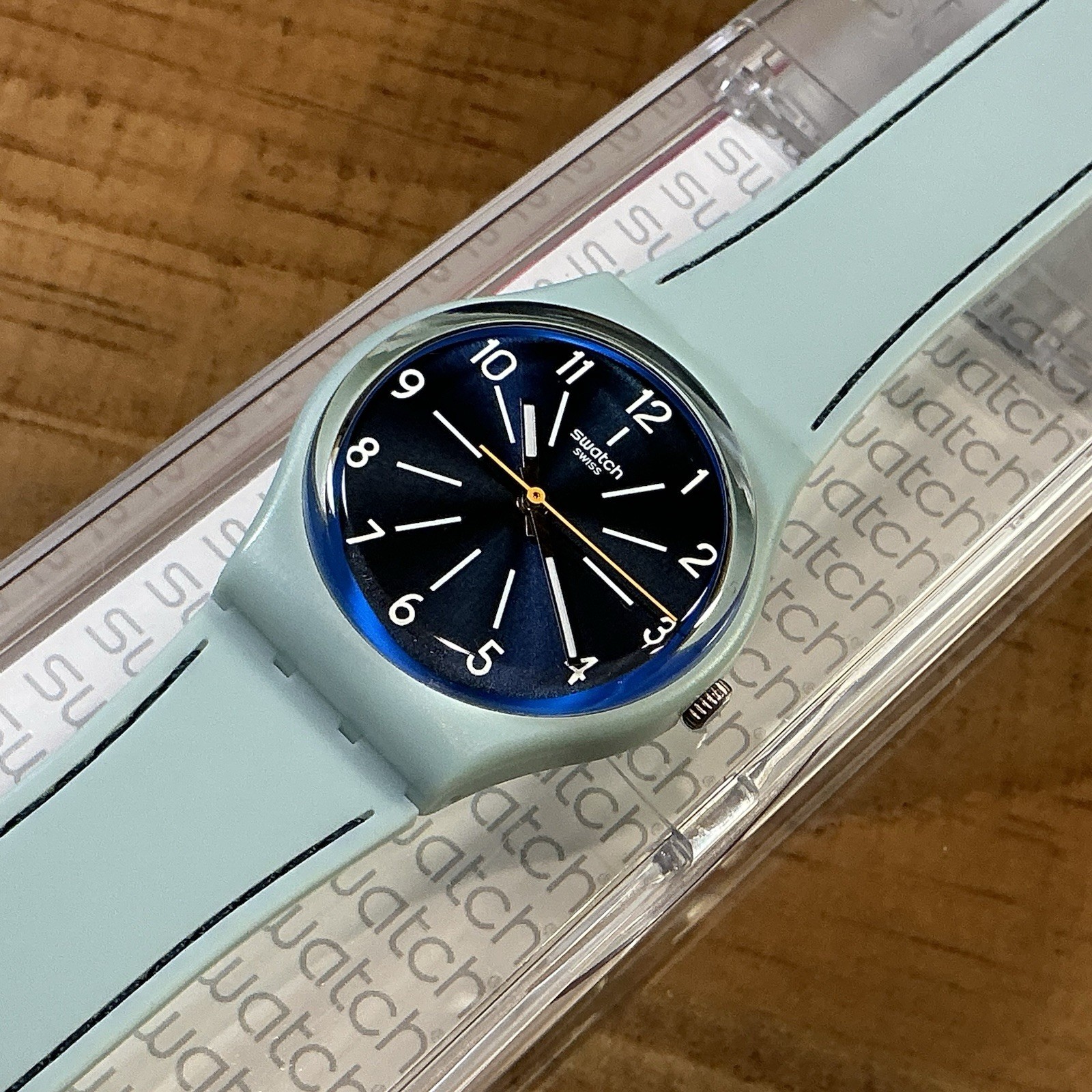 BLUE STITCHES – BEAUTIFUL – NEW IN BOX [ 34mm ]