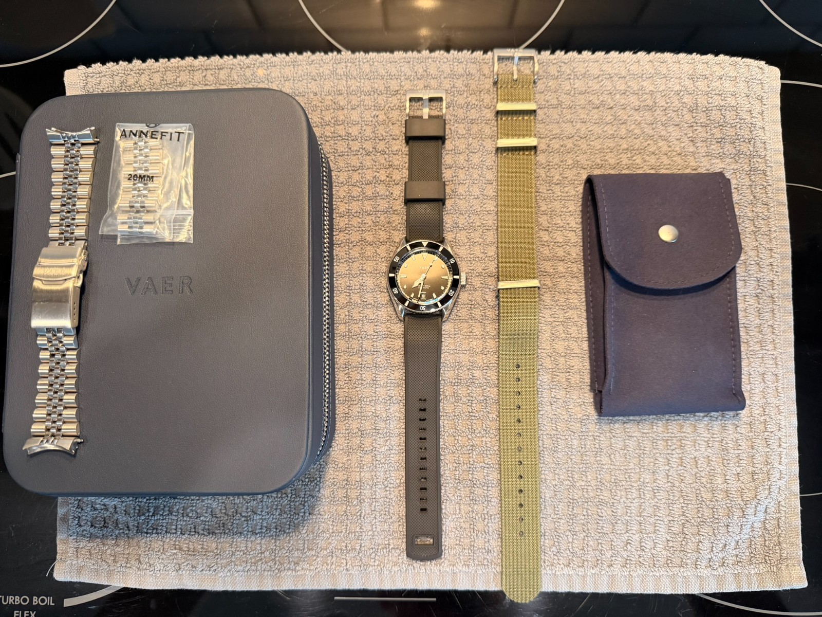 Vaer D5 Meridian Black Auto – 39mm USA – Dive Watch Incl Bracelet