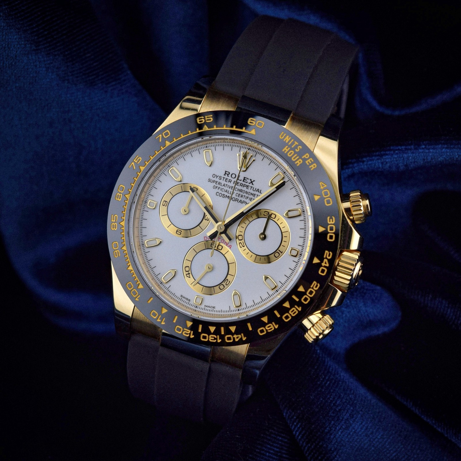 Rolex Daytona Yellow Gold 116518LN Cosmograph White Dial Gold Subdials B&P Watch