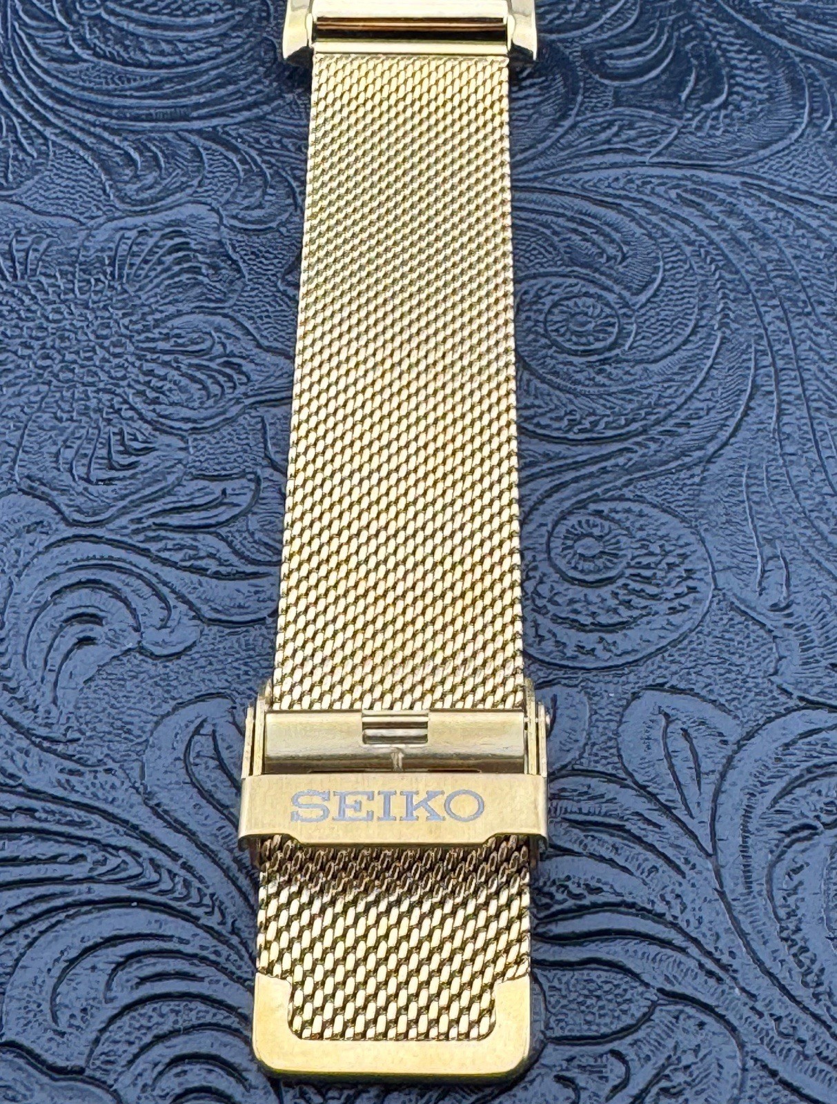 GOLD GREEN Vintage Seiko Slim Quartz Men’s Wrist Watch