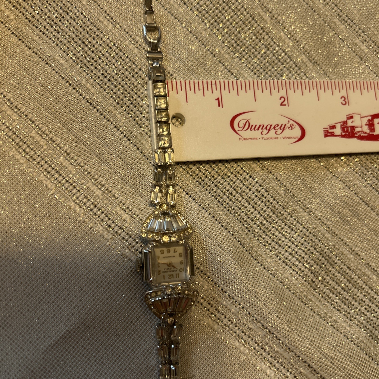 Vintage Bordeaux Genève Ladies Watch Swiss 17 Jewels Mechanical – Works 6.5”