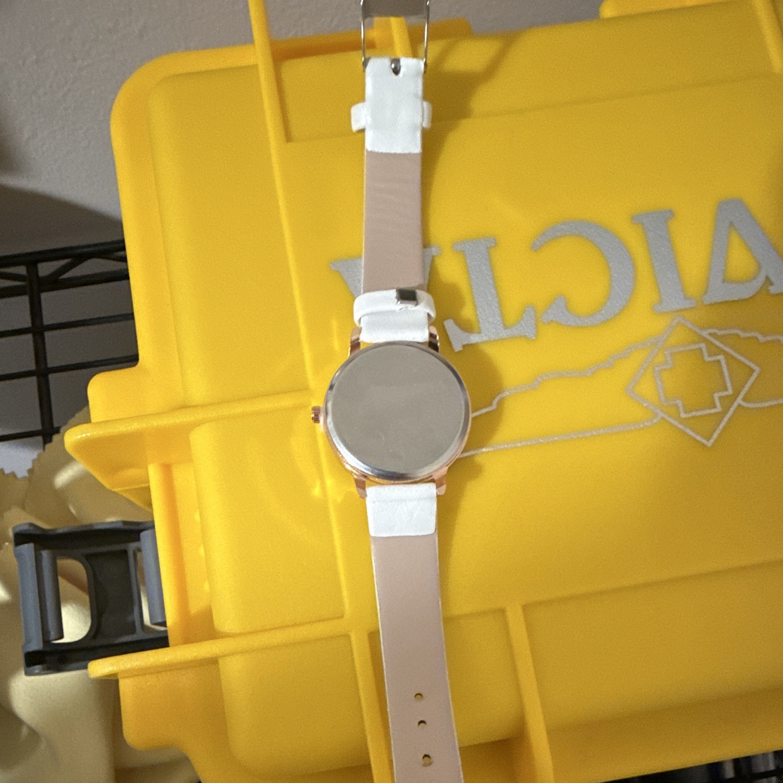 MSCDK Women’s Quartz Analog Watch White Heart Dial Gold Case White Strap