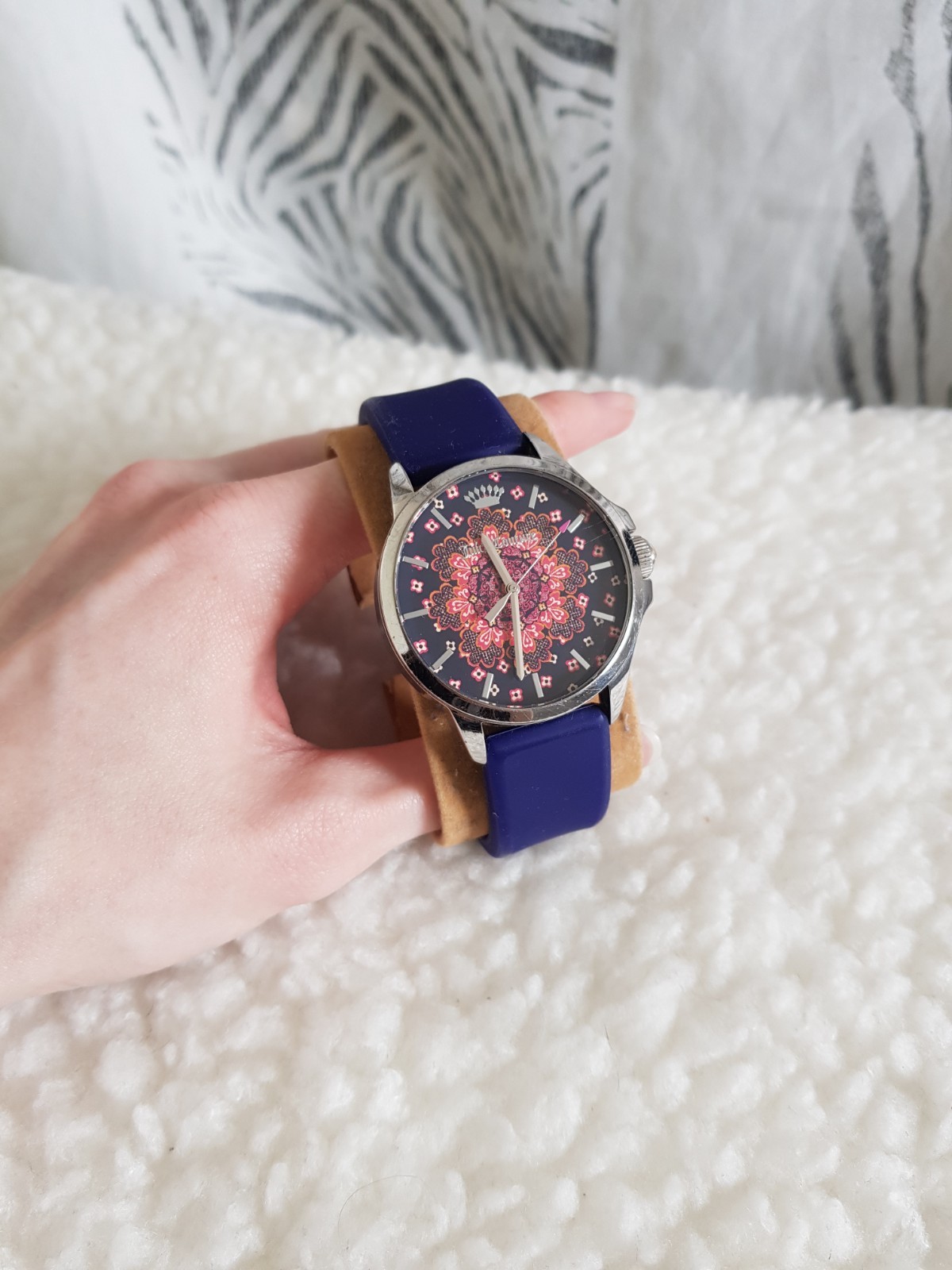 Juicy Couture Watch Navy Blue Rubber Strap Multicolour Pink Dial Y2K 2000s