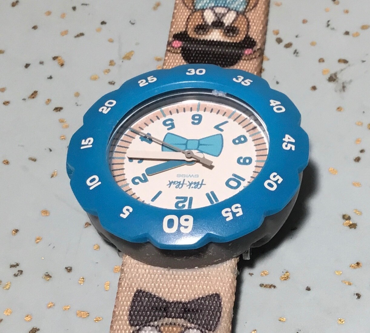 FLIK FLAK CHAPEAU MELON BULLDOG w/BOWLER HAT ANALOG CHILD’S WATCH NO BOX