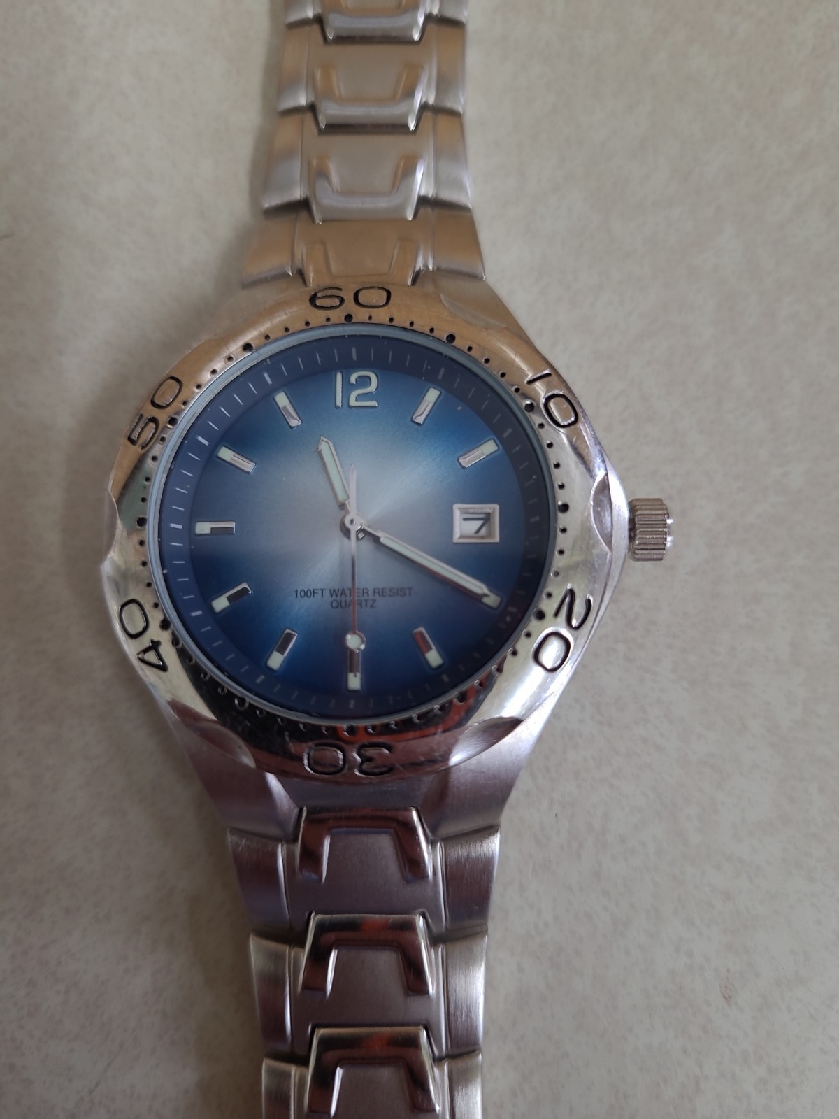 White Stag Men’s Watch PT79252 Silver Tone Blue Ombre Dial Quartz New Battery