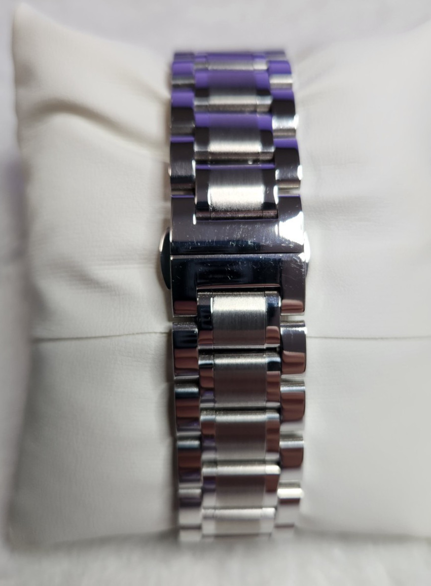 Gorgeous Tissot Gentleman 40mm Men’s Watch Blue Sunburst Dial SS Bracelet Swiss