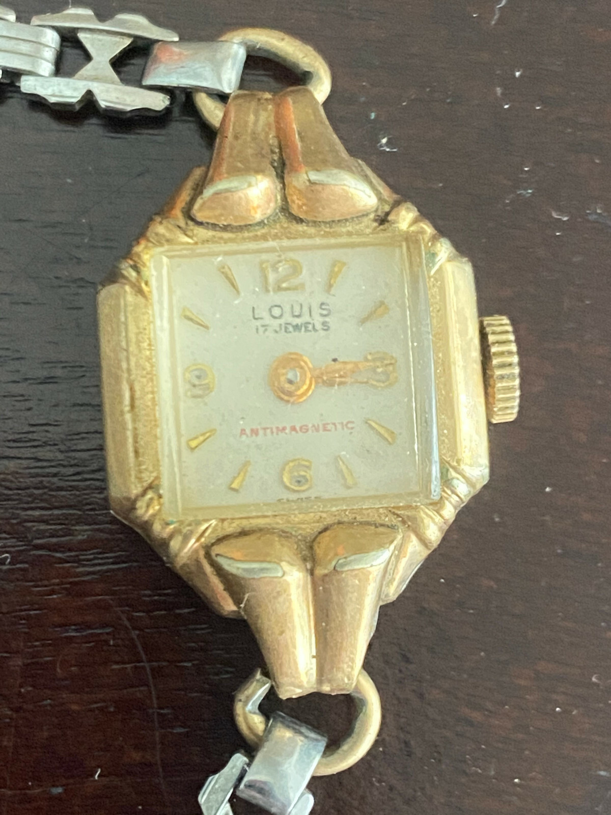 VINTAGE LADIES LOUIS SWISS WRIST WATCH, ANTI MAGNETIC, KEEPING TIME