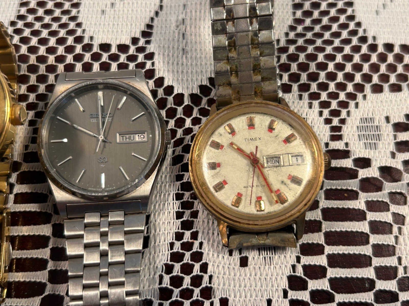 Seiko SQ Quartz Stainless Steel Silver Band, Day/Date Citizen Others Lot As Is