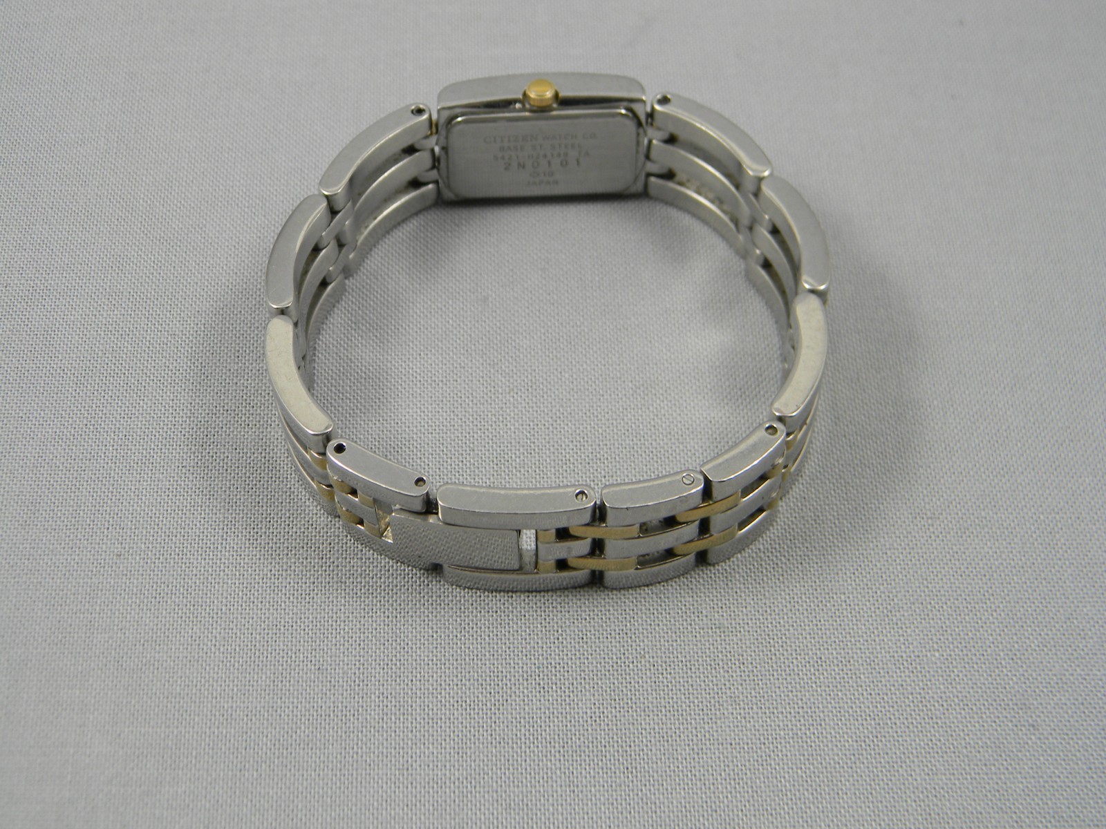 Citizen Elegance Watch Women Dainty 14mm Two Tone Clasp Band New Battery 6.25″
