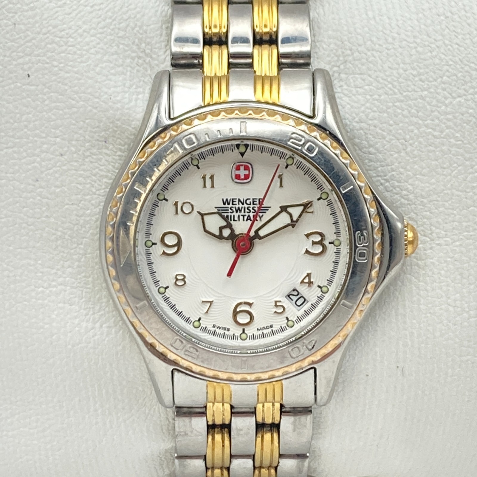 Wenger Swiss Military Womens Watch 28mm FOR PARTS REPAIR Silver Gold Two Tone 6″