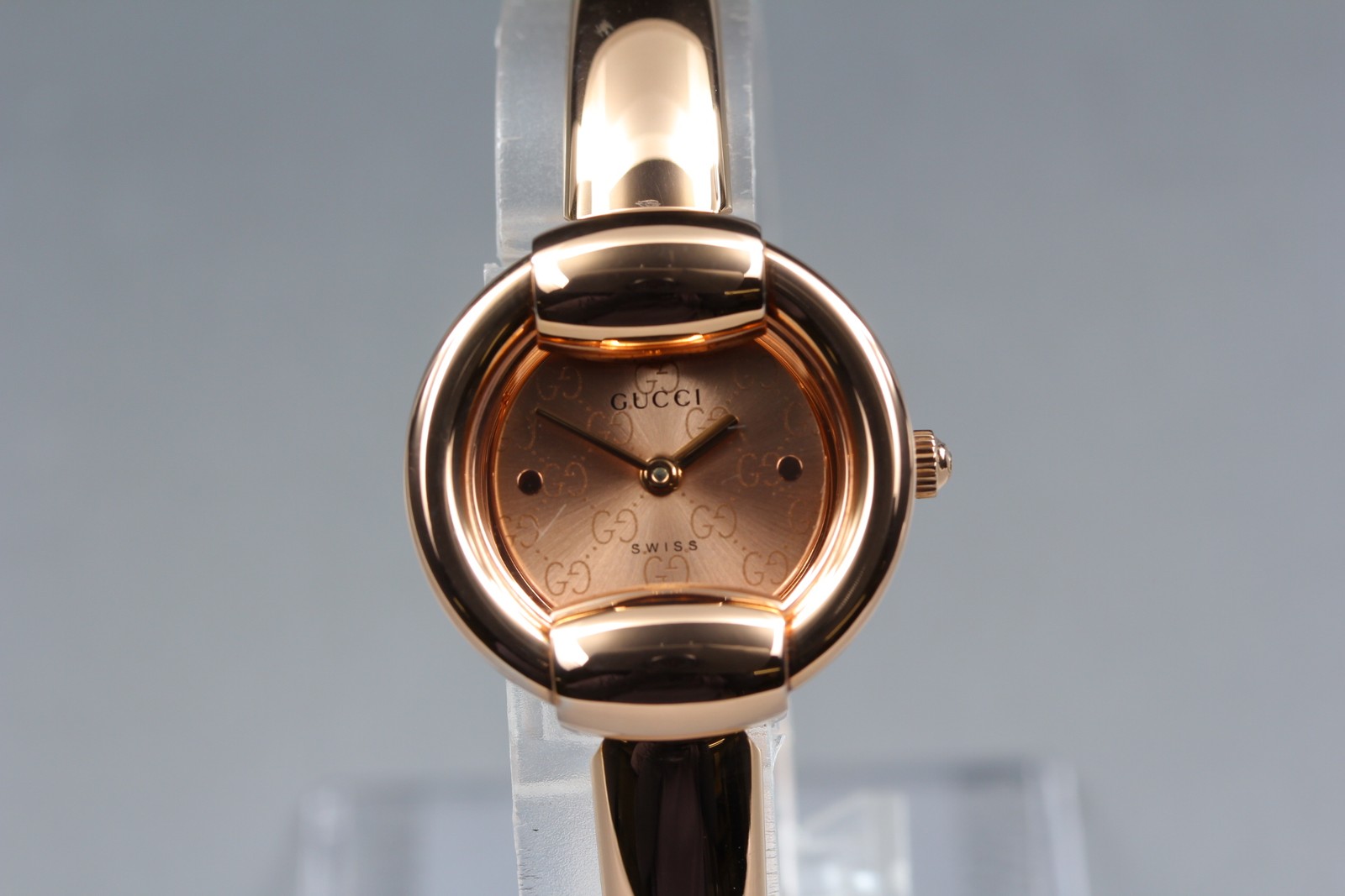 [MINT Full Set] GUCCI 1400L 26mm Gold Shell Dial Bangle Quartz Women’s Watch