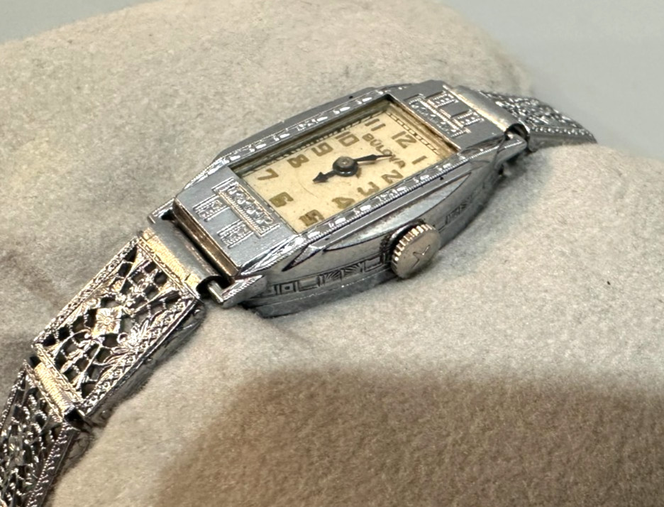 Antique Bulova Ladies Art Deco Manual Wind Wristwatch 1920s