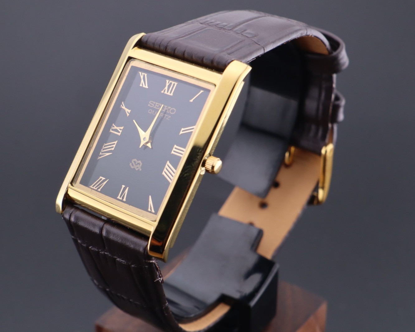 Vintage Seiko Tank Quartz Men’s Black Dial Analog Dress Wrist Watch Working