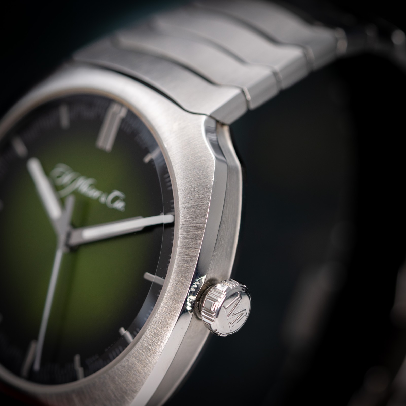 H. Moser & Cie Streamliner 6200-1200 40mm Steel Matrix Green Fumé Dial Auto Box