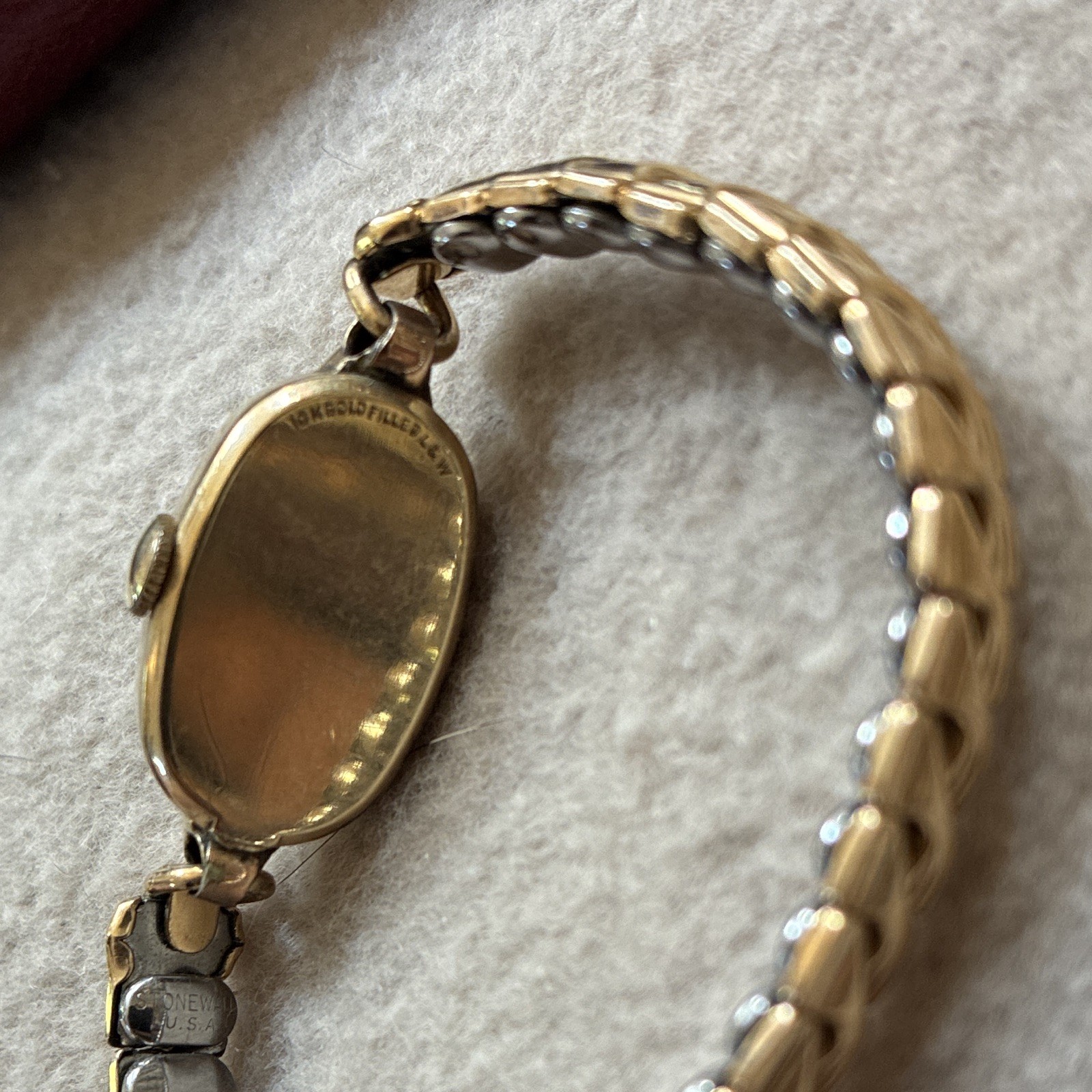 Elgin De Luxe Women’s Vintage Mechanical 10K Gold Filled Oval Bracelet w/ Box