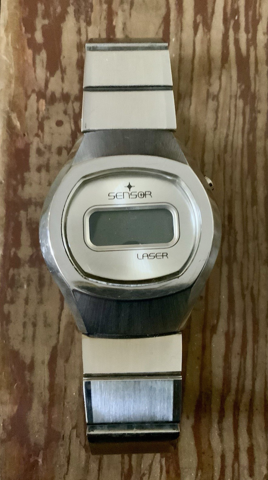 Sensor Laser Digital Quartz LCD SS Silver Bracelet Vintage 39mm not working
