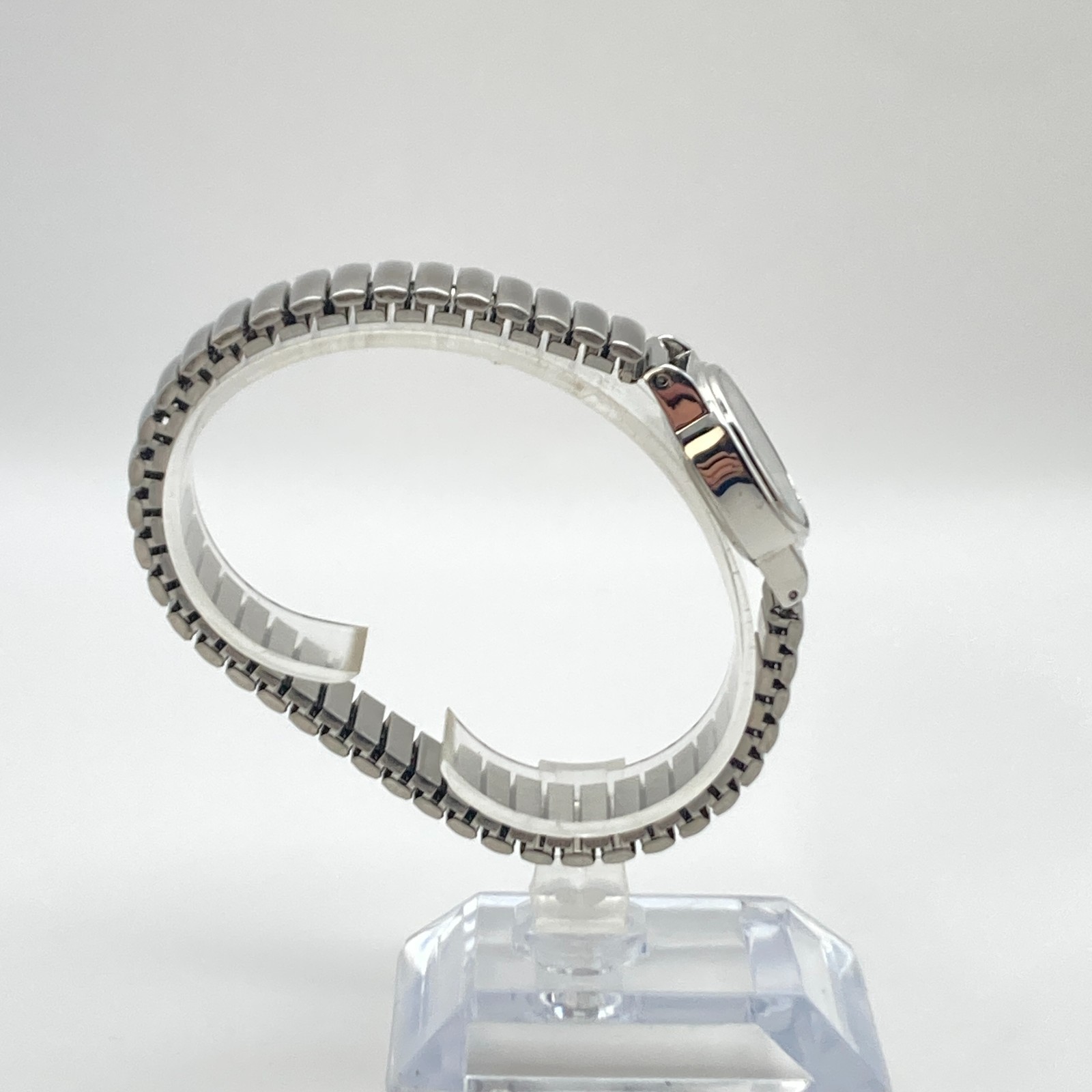 Modern Women’s Watch 22mm Silver Tone Oval Stretch Band New Battery 7.25″