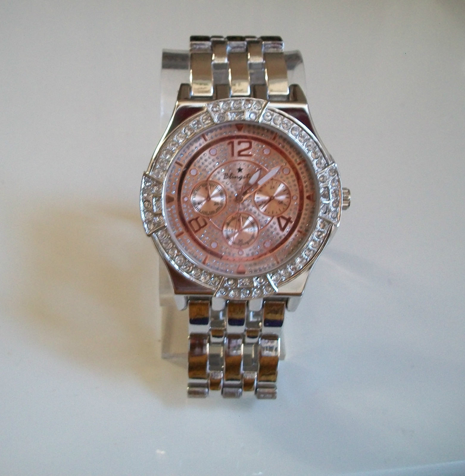 Men’s bling trim rose gold dial silver finish fashion casual link watch
