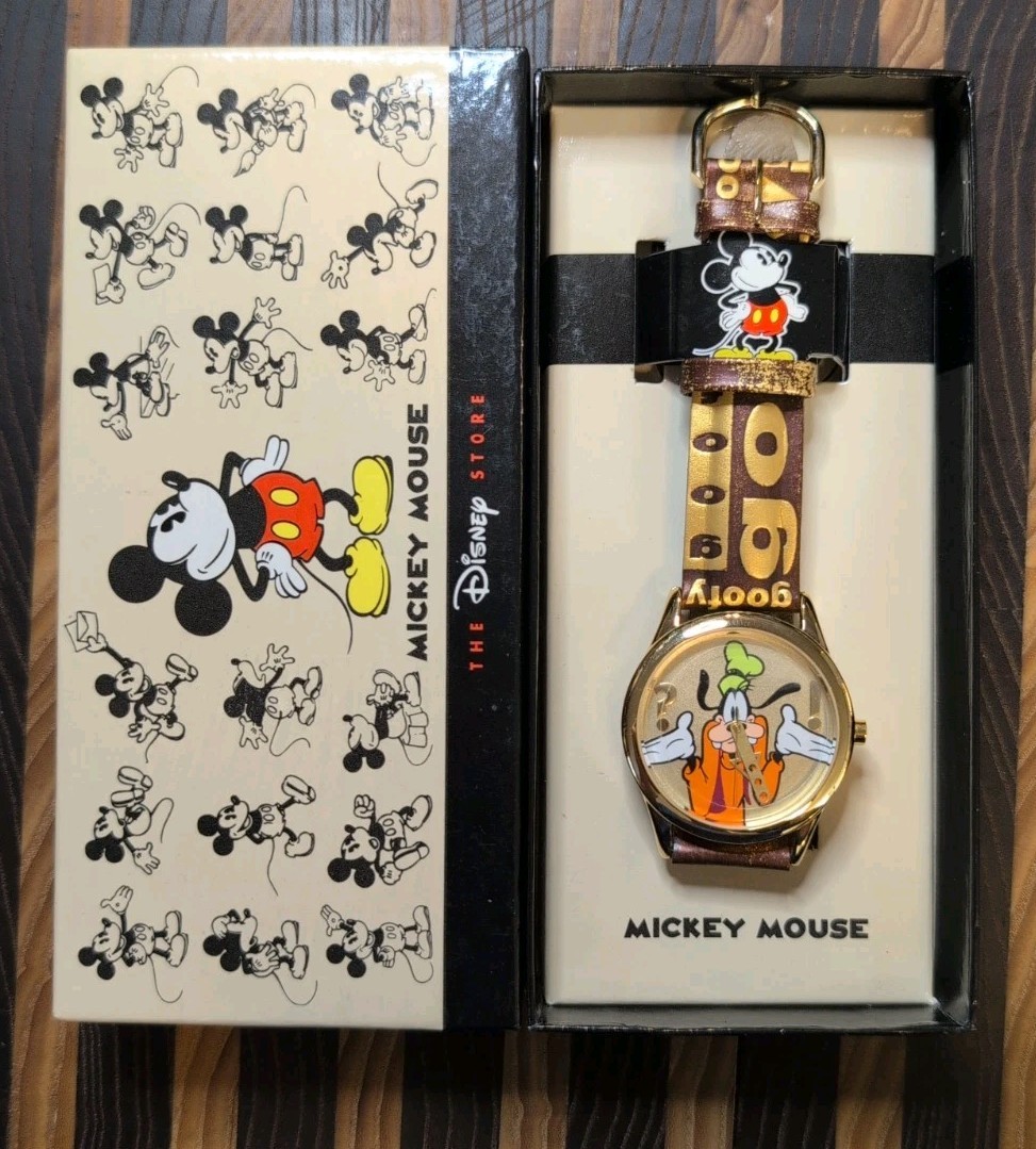 Vintage 1990 Disney Goofy Watch Gold Tone Dial Brown Character Strap Japan Movt