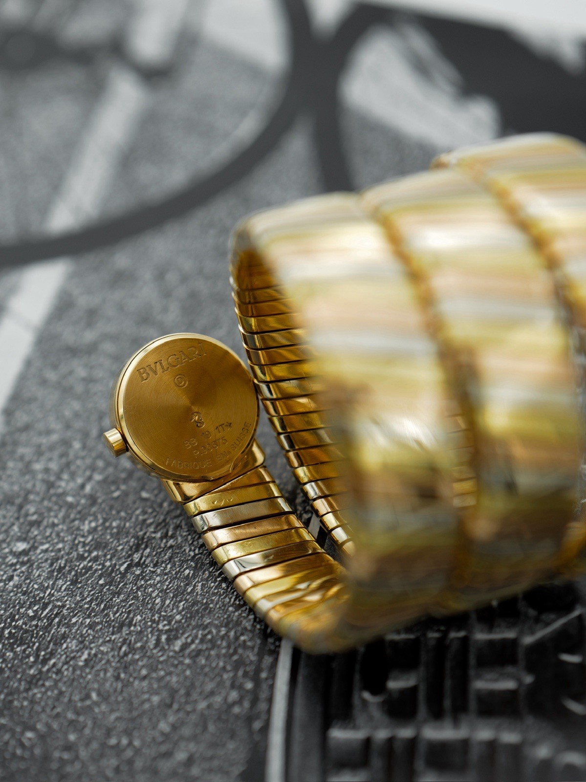Bulgari Tubogas Snake Three Row Ref.Bb191T Case Gold 18 Kt Box Nos Condition
