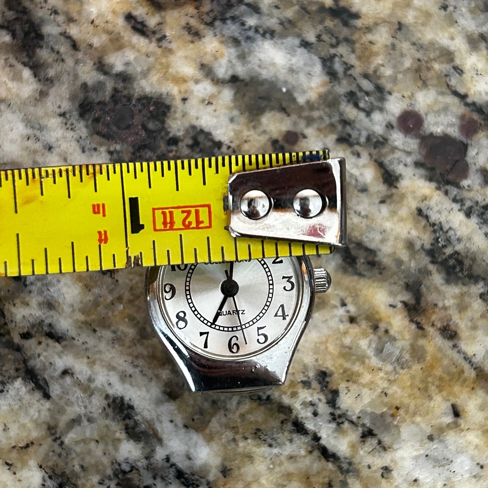 Collections Quartz Ring Watch Silver Tone Expansion Band Concept In Time NY Y2K