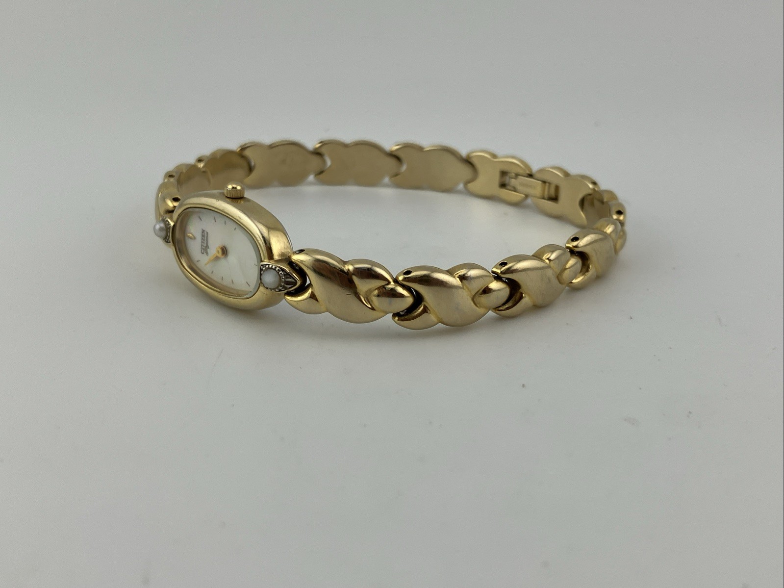 Vtg Citizen Elegance Ladies 14mm Watch Gold Tone Pearl Bezel MOP 7.25” RUNS