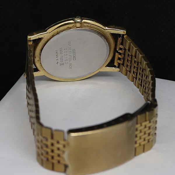 Working condition, excellent condition Seiko 5930-7020 Quartz Ivory Dial Men'