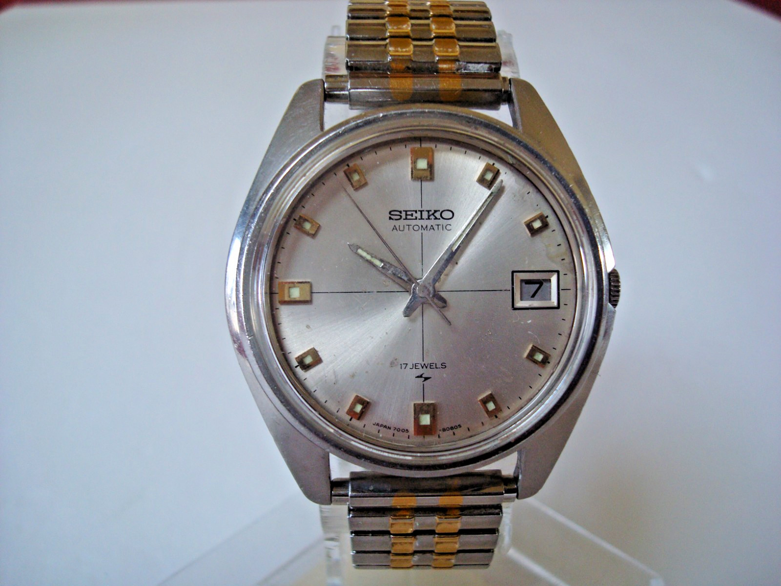 Seiko 7005A Mens Automatic SS Watch 17j. Cross Hair Dial Date Quick Set Runs