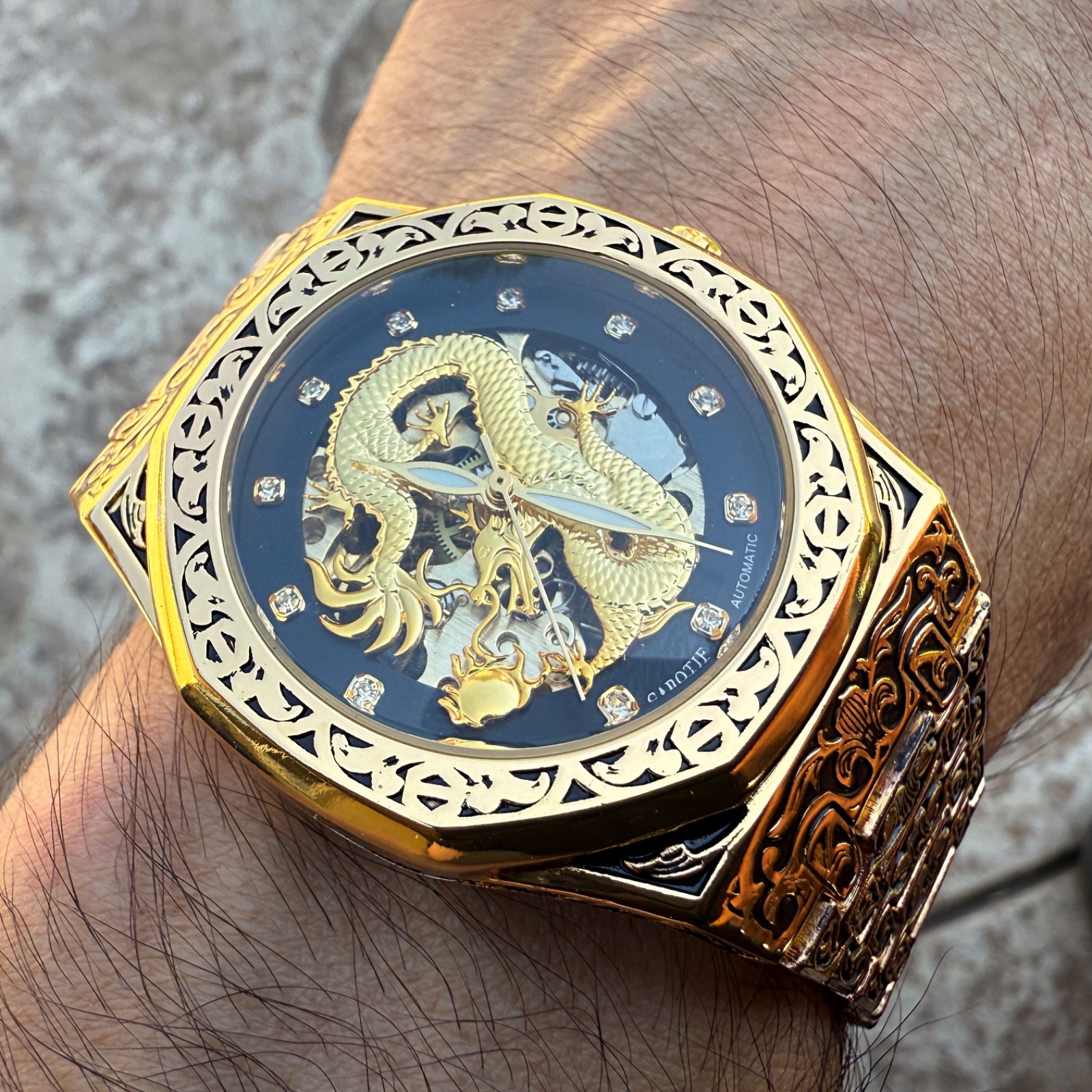 Mens Chinese Dragon Embossed Luxury Watch Automatic Self-Winding Exhibition Back